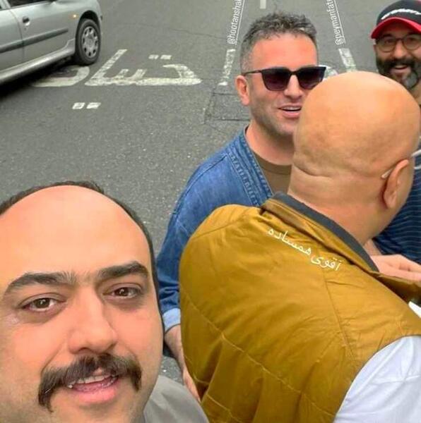 عکس پشت صحنه عروسک گردانی مهمونی
