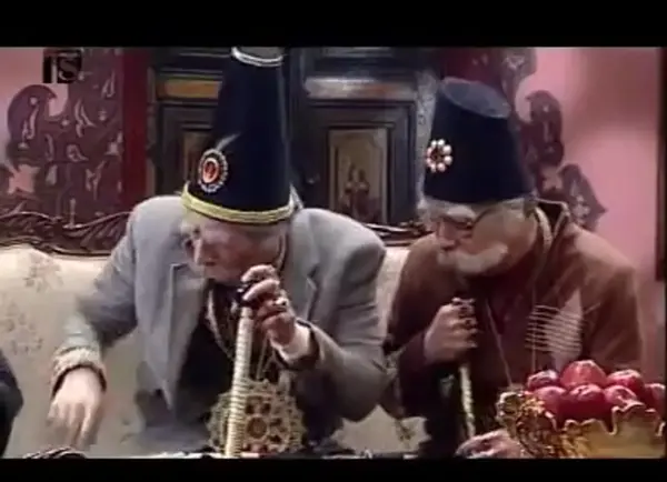 عکس پشت صحنه قهوه تلخ خواستگاری بابا اتی