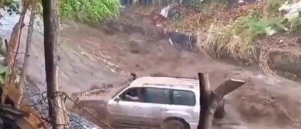 عکس سیل وحشتناک