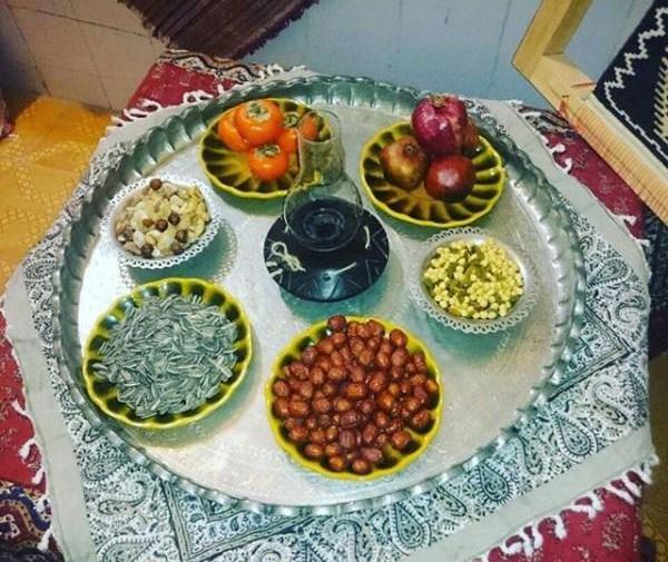 عکس کرسی قدیمی شب یلدا