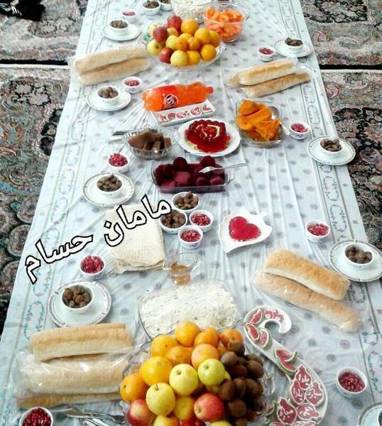 عکس از سفره ی شب یلدا