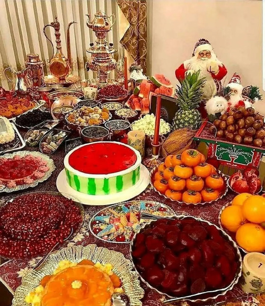 عکس هایی از سفره ی شب یلدا