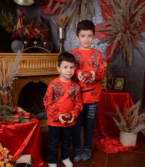 عکس یلدا پسر بچه