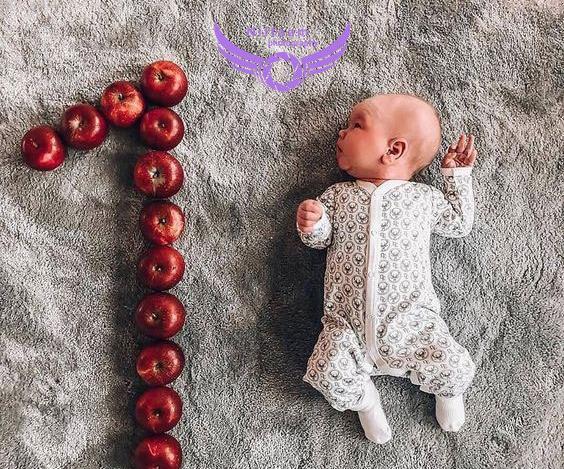 ایده های عکس یک ماهگی نوزاد