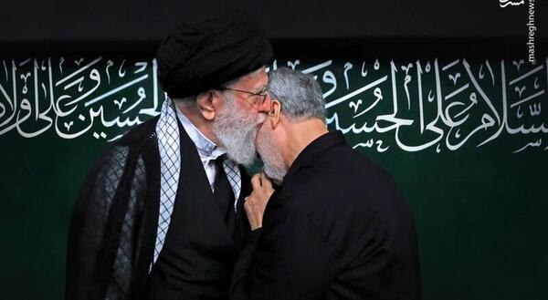 بهترین عکس رهبر با سردار سلیمانی