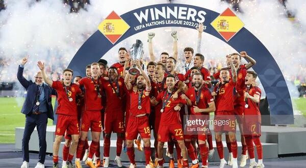 عکس قهرمانی اسپانیا در یورو