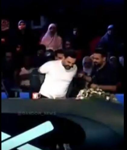 عکس پشت صحنه های خنده دار عصر جدید
