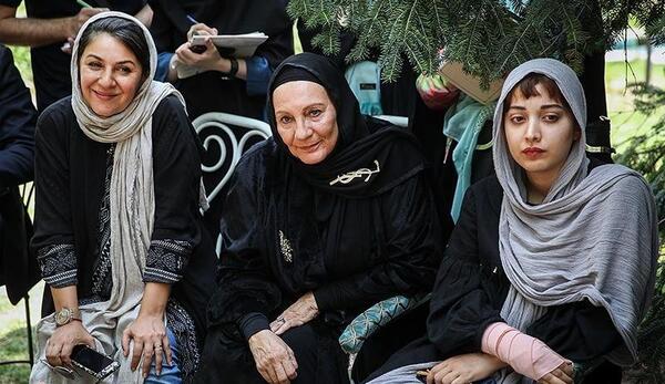 عکس پشت صحنه های شبکه خنده