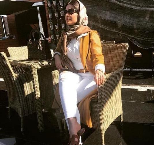 عکس لاله مرزبان در خارج