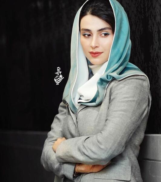 عکس لاله مرزبان و خواهرش