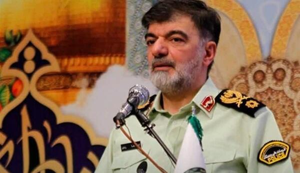 عکس سردار رادان با لباس مرزبانی