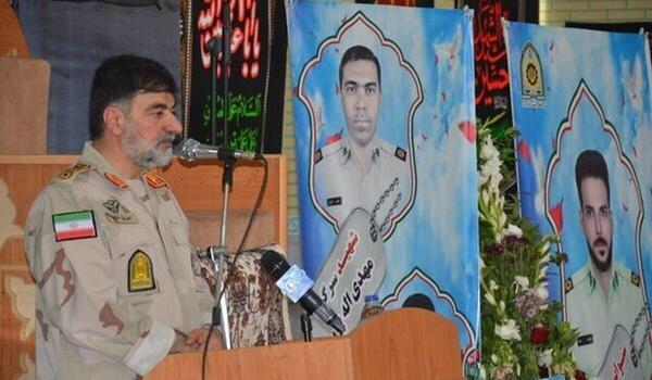 عکس سردار رادان با لباس مرزبانی