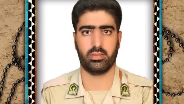 عکس سردار رادان با لباس مرزبانی