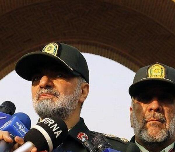 عکس سردار رادان با لباس مرزبانی
