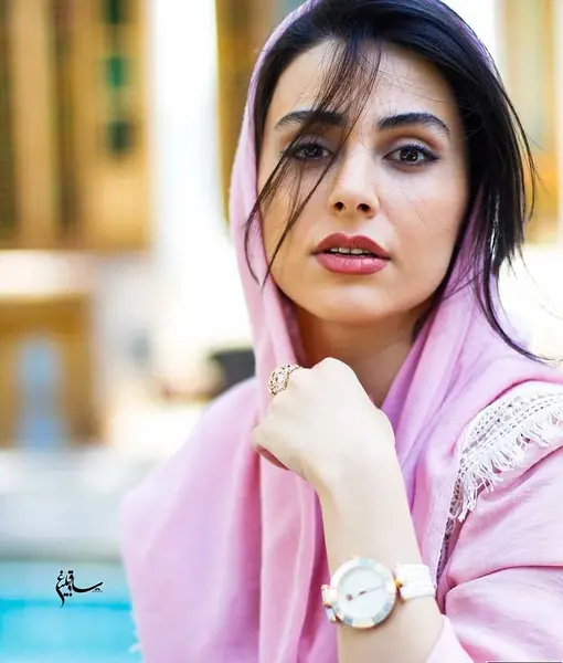عکس بازیگر لاله مرزبان