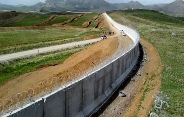 عکس دیوار مرز ایران