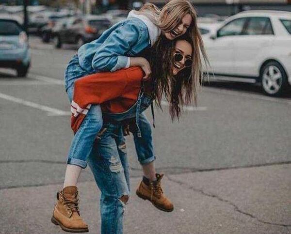 عکس فیک دوست صمیمی
