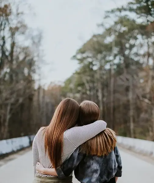 عکس چند دوست در کنار هم