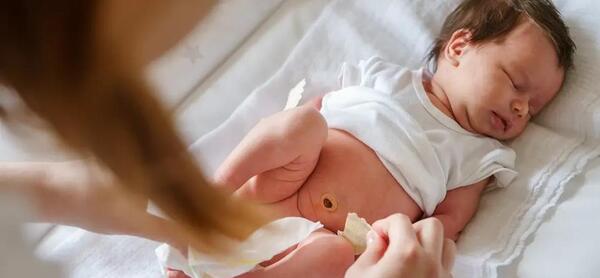 عکس بعد از افتادن حلقه ختنه نی نی سایت