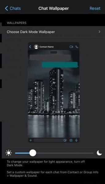 تغییر عکس صفحه چت واتساپ