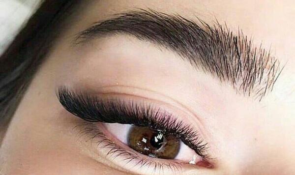 عکس مژه هاتون نی نی سایت