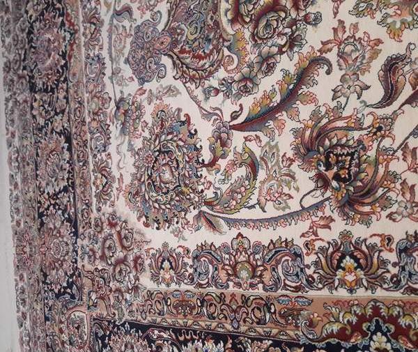 عکس از فرش هاتون نی نی سایت