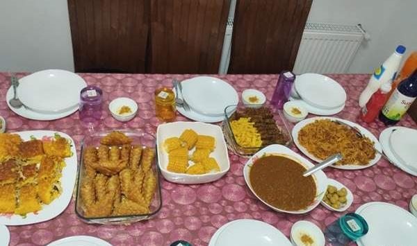 عکس شام مهمونی نی نی سایت
