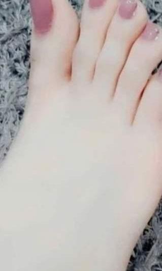 عکس ساق پاهاتون نی نی سایت