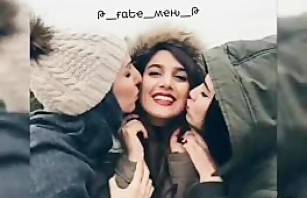 عکس استوری رفیق دخترونه سه نفره