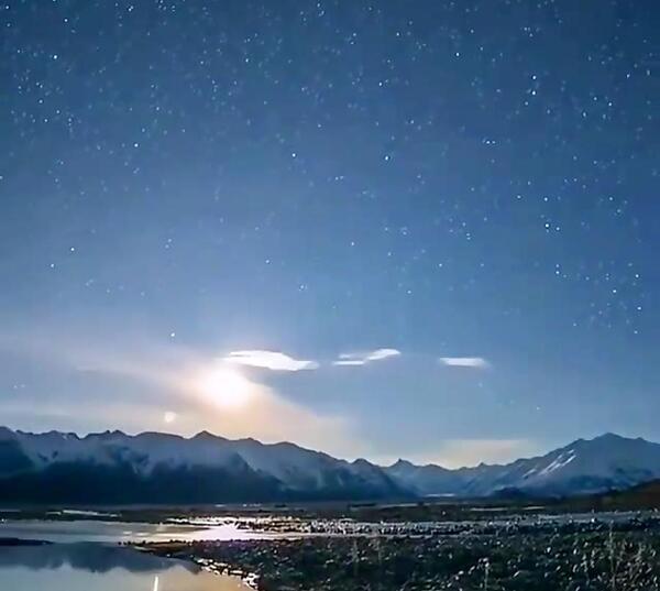عکس استوری از آسمان شب