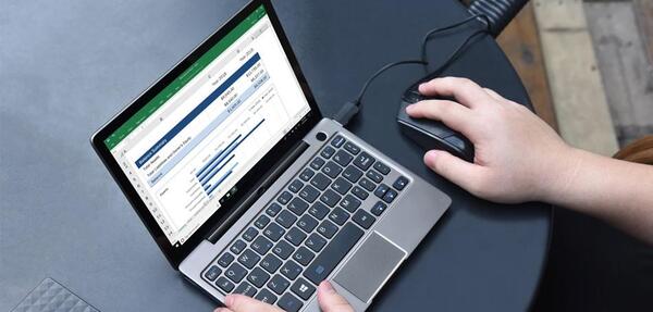 عکس لپ تاپ مینیاتوری