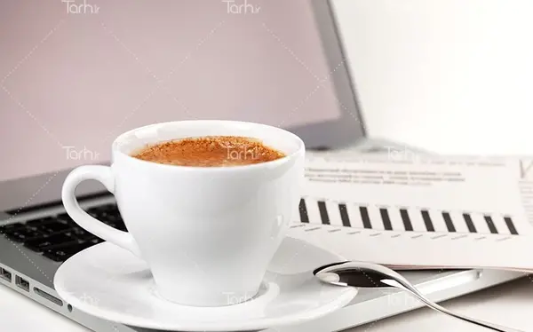 عکس لپ تاپ با قهوه