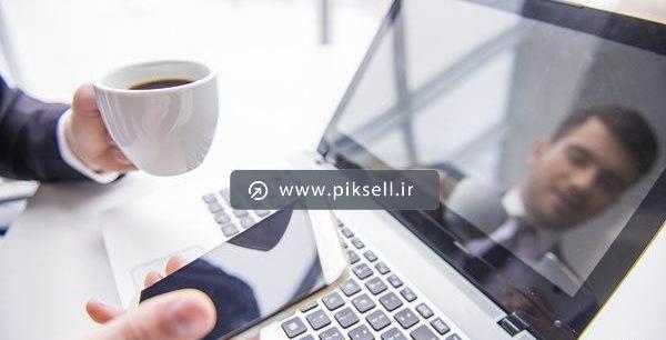 عکس لپ تاپ با قهوه