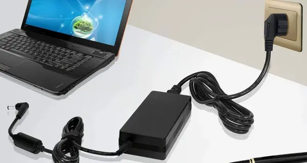 عکس شارژر لپ تاپ ایسوس