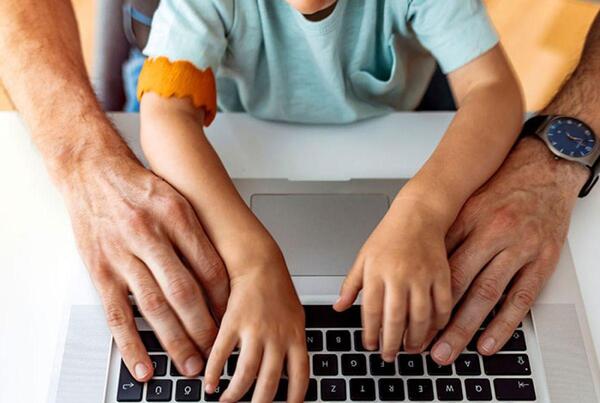عکس لپ تاپ های بچه گانه