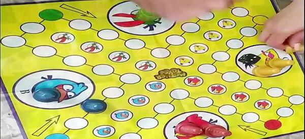 عکس بازی منچرز
