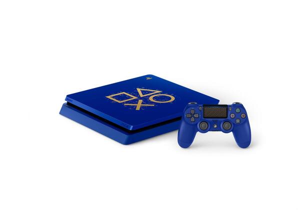 عکس دستگاه بازی ps4