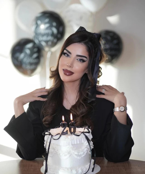 عکس خواننده درسته بازی خوبه