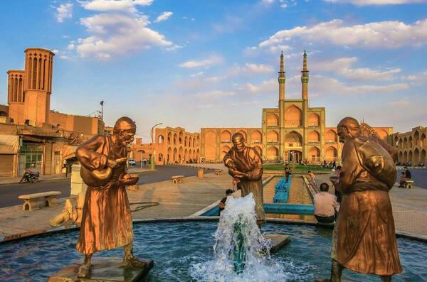 عکس جاهاي ديدني يزد در شب