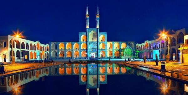 عکس جاهاي ديدني يزد در شب