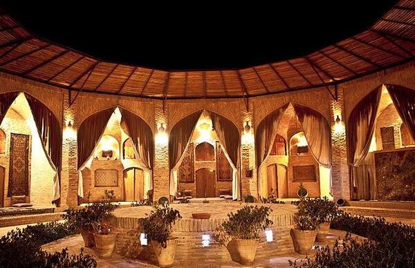 عکس جاهاي ديدني يزد در شب