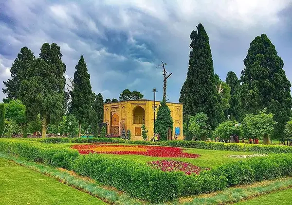 عکس جاهای دیدنی شیراز در روز