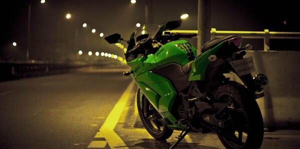 عکس موتور کاوازاکی z250