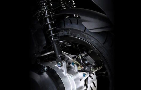 عکس موتور sym j200