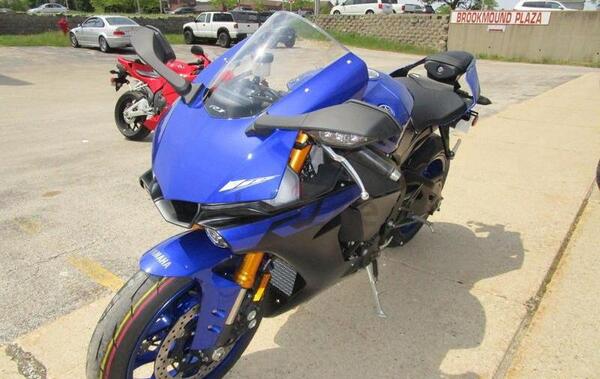 عکس موتور سنگین یاماها r1