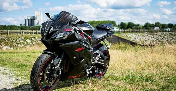 عکس موتور یاماها r6