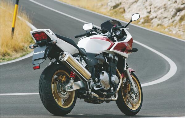 دانلود عکس موتور cb1300