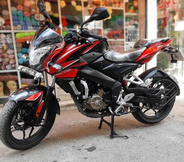 عکس موتور پالس ns200