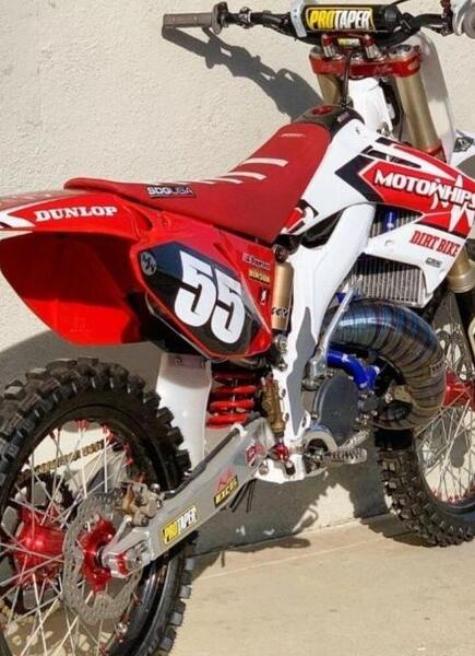 عکس موتور crf 450 برای تصویر زمینه
