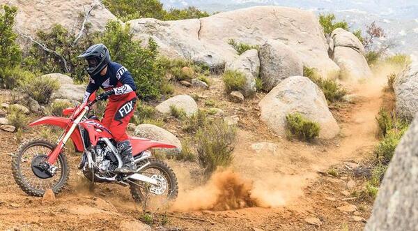 عکس موتور crf 450 برای تصویر زمینه